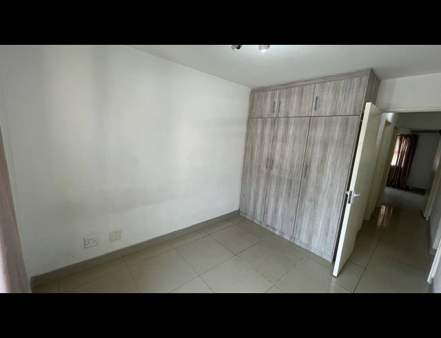 2 BEDROOM APARTMENT FOR SALE IN ESSENWOOD